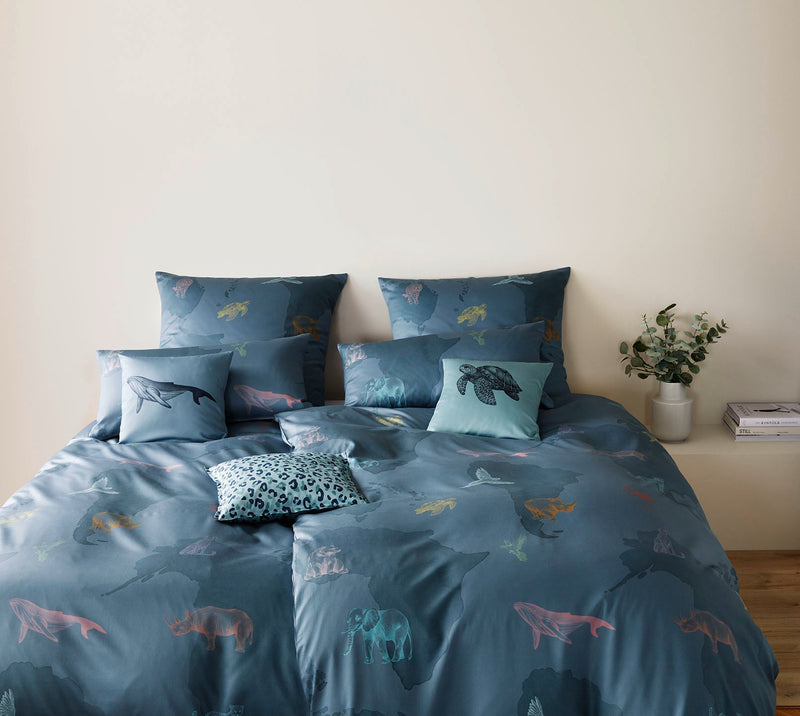 Mako Satin Bettwäsche Explorer mit Tiermotiven – Ozeanblau