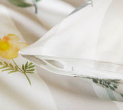 Mako Satin Bettwäsche Flowerstripe mit Blumen und Blockstreifen – Natur