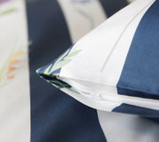 Mako Satin Bettwäsche Flowerstripe mit Blumen und Blockstreifen – Marine