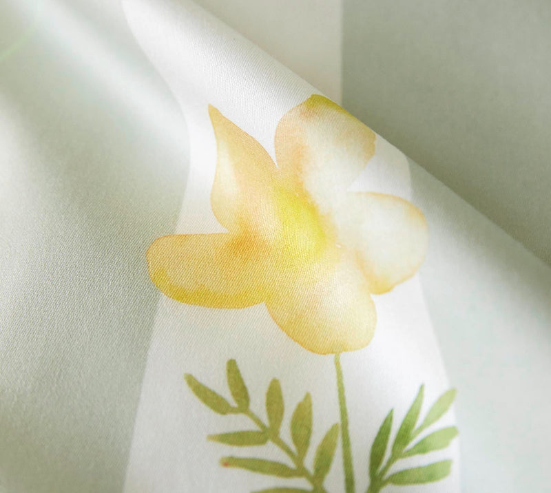 Mako Satin Bettwäsche Flowerstripe mit Blumen und Blockstreifen – Zartgrün