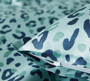 Mako Satin Bettwäsche Leolook mit Leo-Muster – Aquagrün