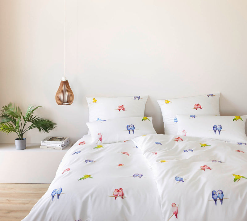 Mako Satin Bettwäsche Lovebirds mit Vogelmotiv – Weiß