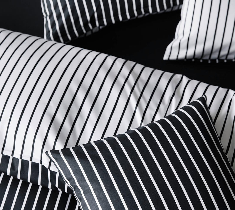 Mako Satin Wende-Bettwäsche Lined mit Streifen – Schwarz-Weiß