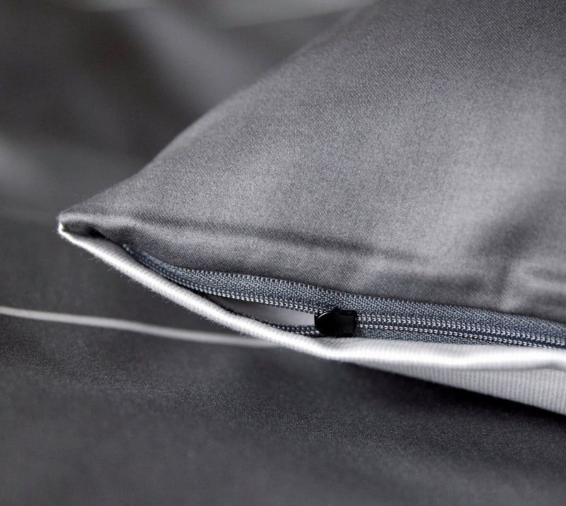 Mako Satin Wende-Bettwäsche You & Me mit Katzenmotiv – Anthrazit